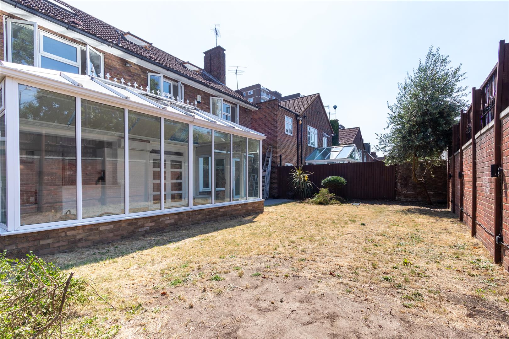 5 bed property in Middlefield, St John's Wood
